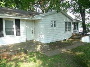 109 Lakeview Dr, Walkerton, IN