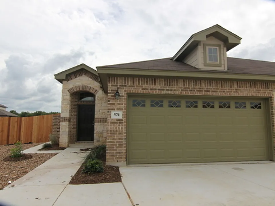 574 Creekside Frst