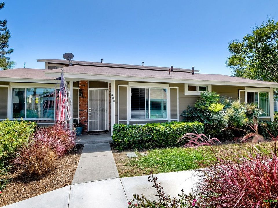 1st image of 808 Stillwater Cove Way