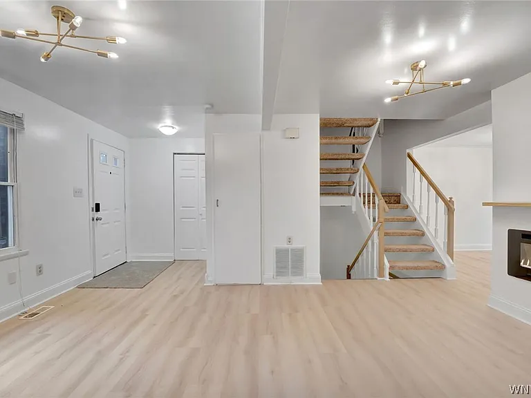 1 Apollo Dr — Photo 5