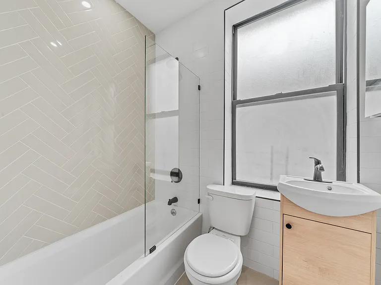 312 Manhattan Ave #3F — Photo 5