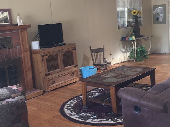 4th image of 3239 Westbrook Dr