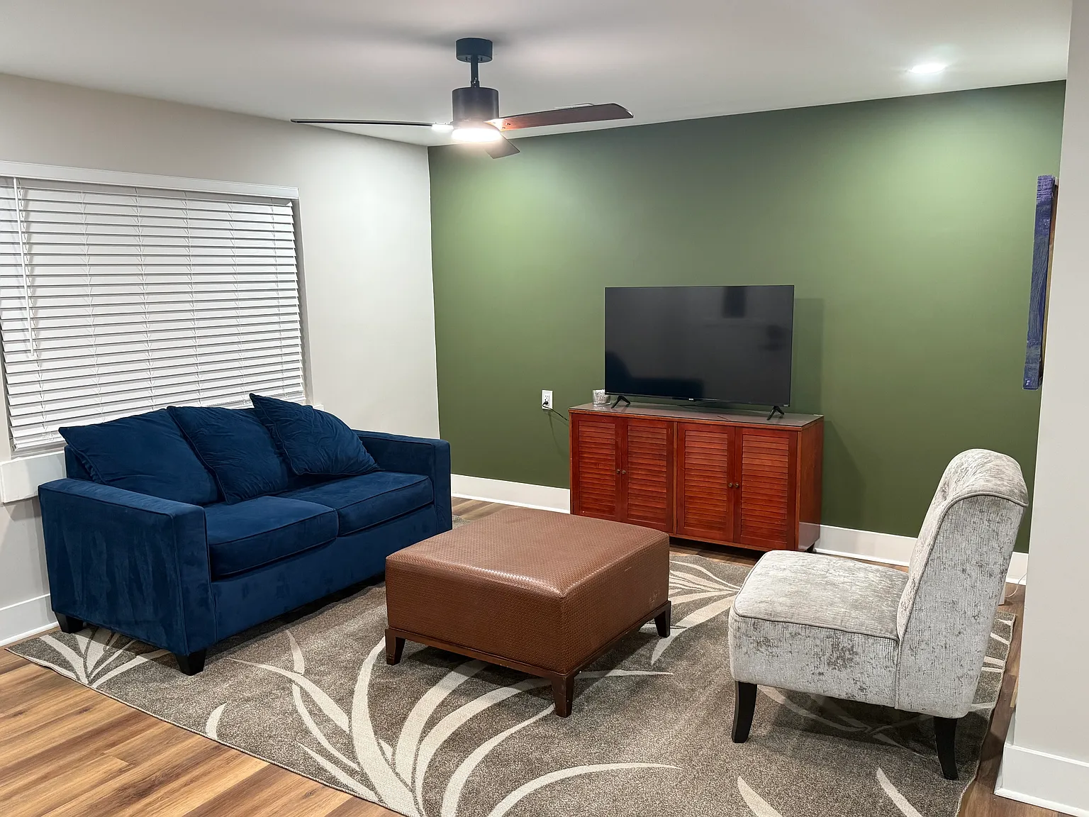 2 bed, 1000 sqft, $2,500 — Photo 2