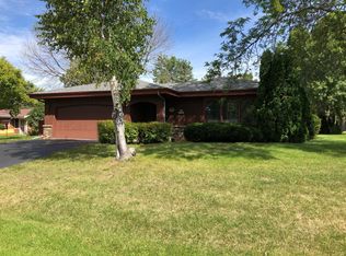 S68W13588 Hale Park Cir, Muskego, WI 53150