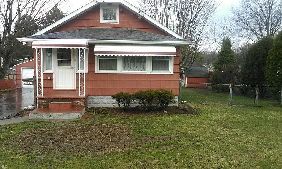 1st image of 527 Junior Ave