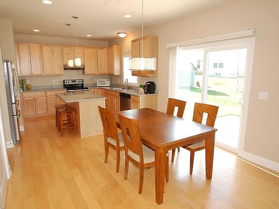 4th image of 118 Quartz Ave