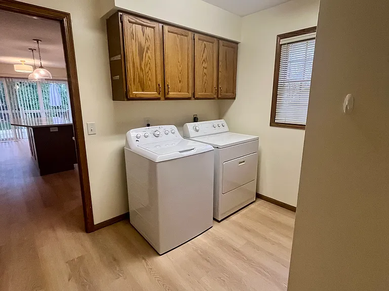 4984 Fox Ridge Rd — Photo 10