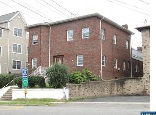 264 Grand Ave, Palisades Park, NJ 07650