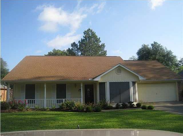 1st image of 106 Teakwood Dr