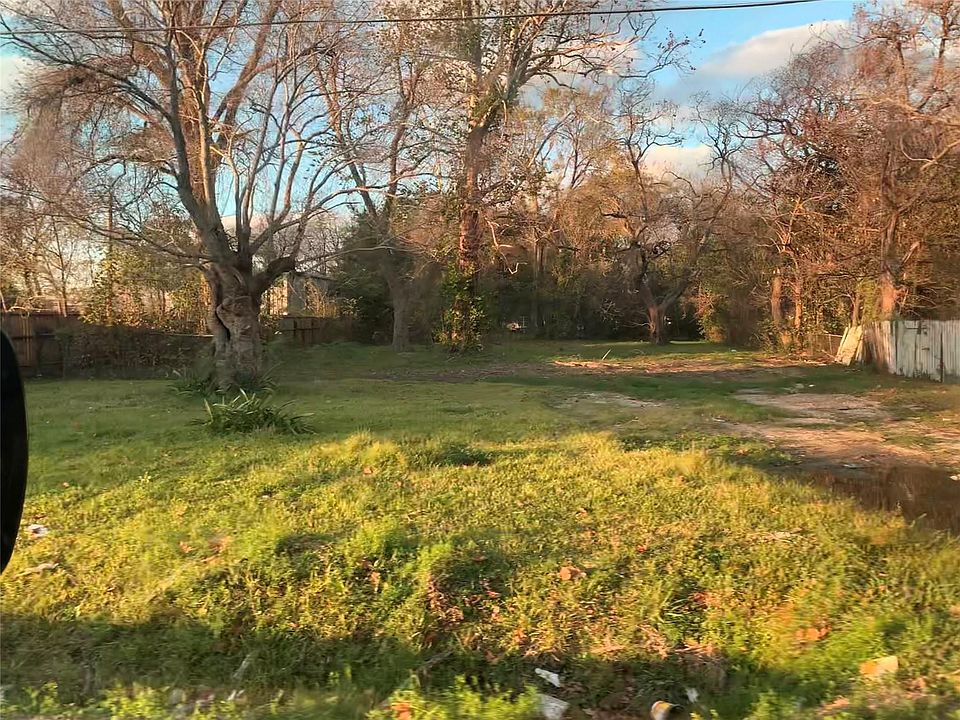 1st image of 748 Millville Dr