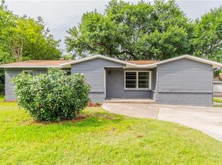 241 Oak Dr W, Hurst, TX 76053