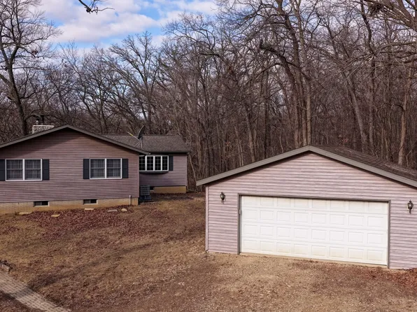 55 Fair Oaks Ct, Putnam, IL 61560