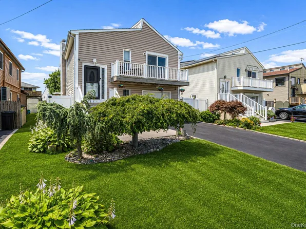 32 Yacht Club Road, Babylon, NY 11702