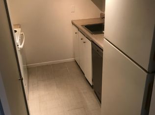 3211 SW Avalon Way APT 403, Seattle, WA 98126