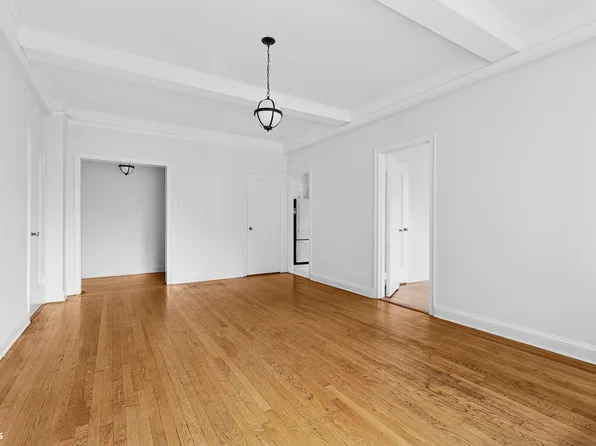 242 East 19th Street image 6 of 15