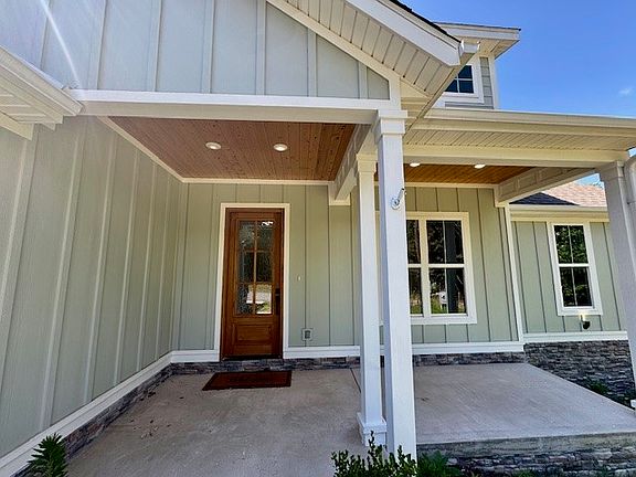 2nd image of 13 Smalley Ln