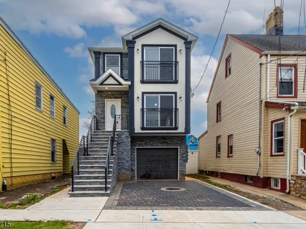 840 Martin St, Elizabeth, NJ 07201