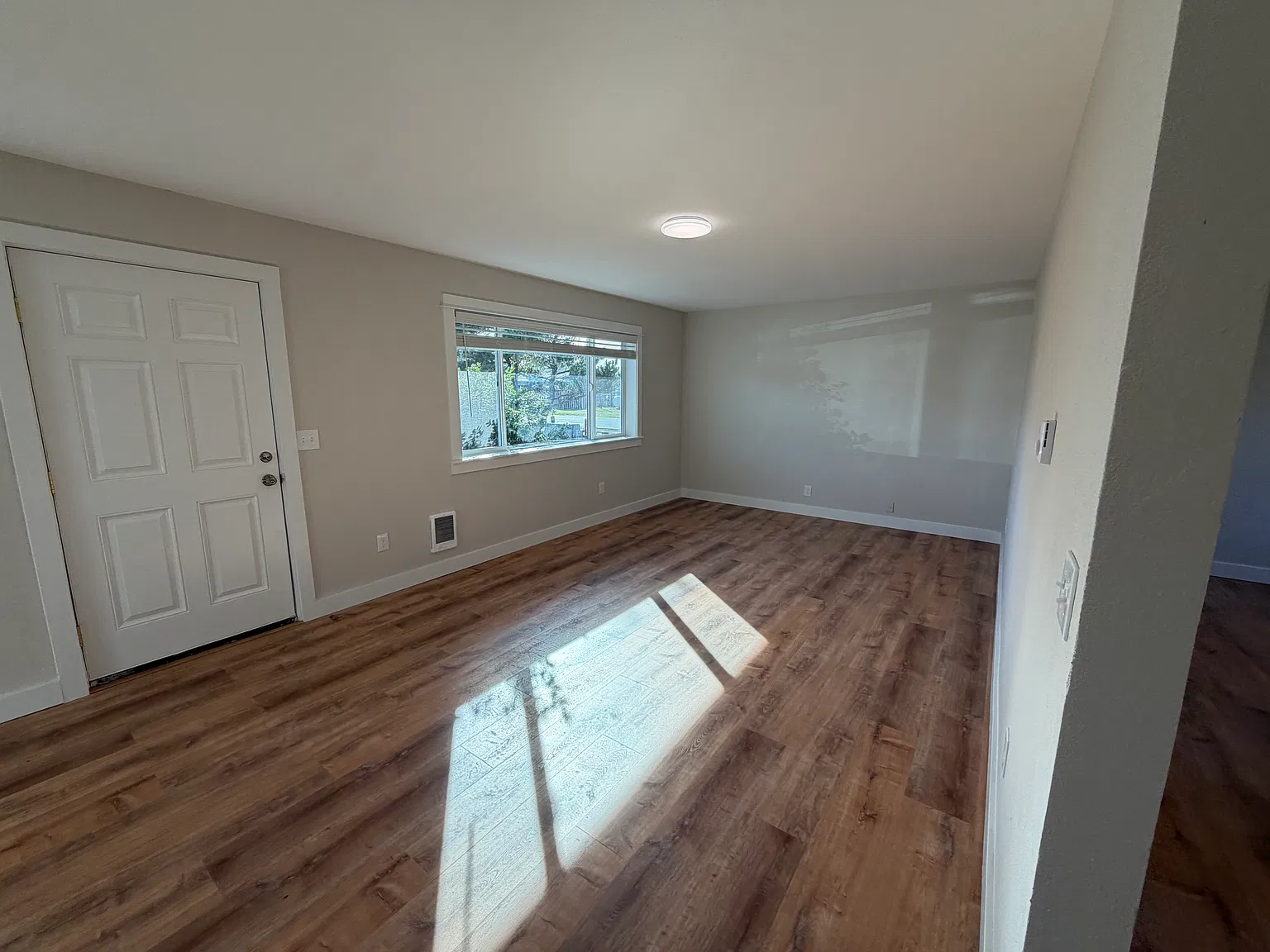 2 bed, 750 sqft, $1,850 — Photo 4