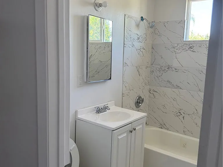 1124 Ramona Ave — Photo 8