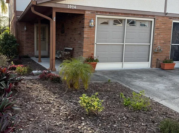 1924 S Riverside Dr, Edgewater, FL 32141