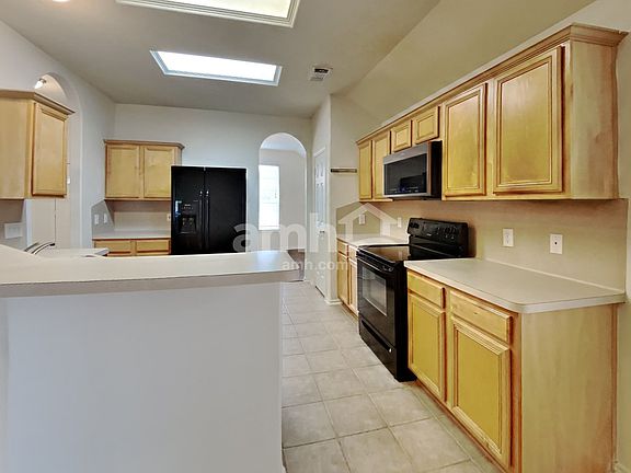 3rd image of 6727 Atasca Creek Dr