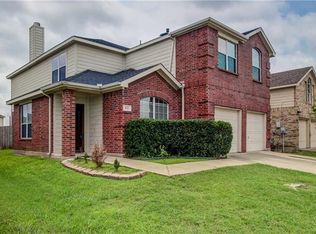 817 Glenbrook Dr, Grand Prairie, TX 75052