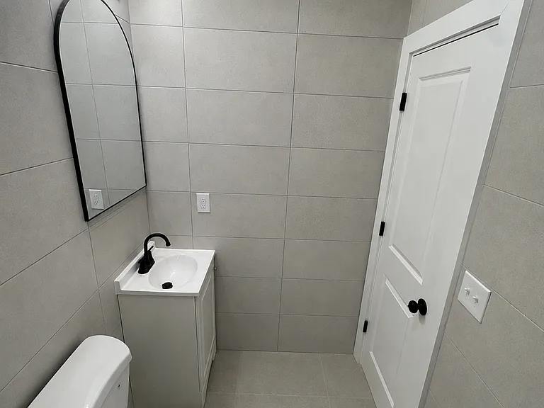 178 Hobson St #1 — Photo 4