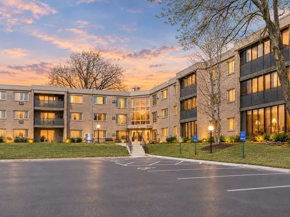 4350 Brookside Ct APT 206, Edina, MN 55436