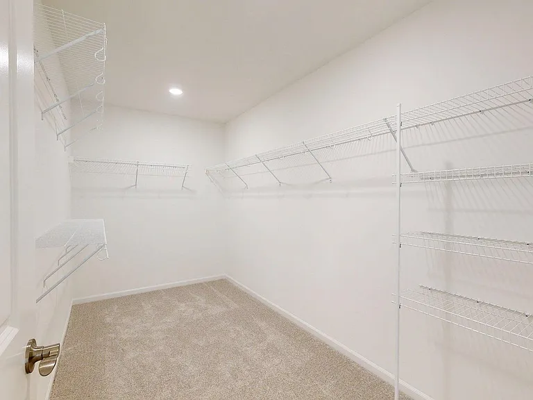 826 Kuss Dr — Photo 13