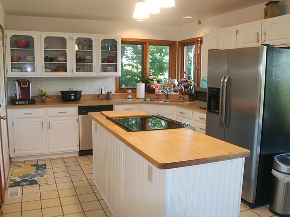 2nd image of 20173 Cedar Cliff Dr