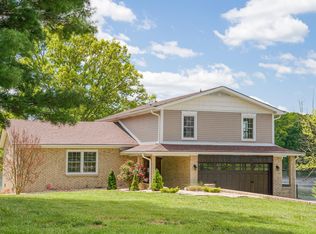 409 Willow Lake Dr, Portland, TN 37148