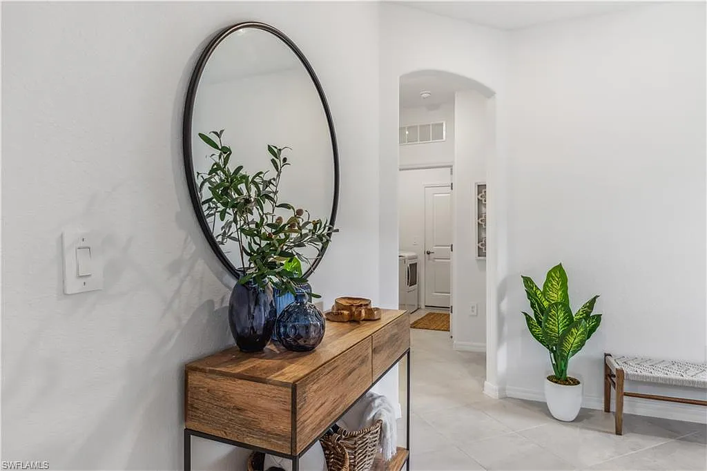 2 bed, 2.0 bath, 1564 sqft, $5,500 — Photo 3