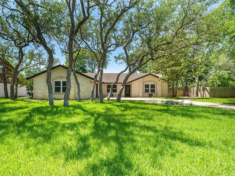3215 Sesbania Dr — Photo 3