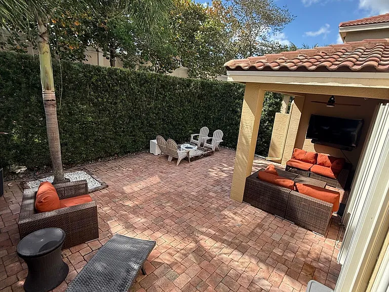 10435 Yarrow Dr — Photo 26