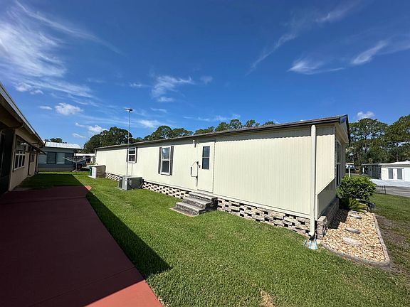 4th image of 76 Lavender Ln
