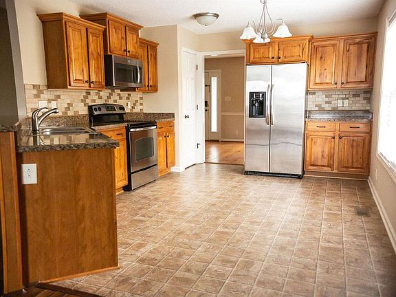 5th image of 1652 Buchanon Dr