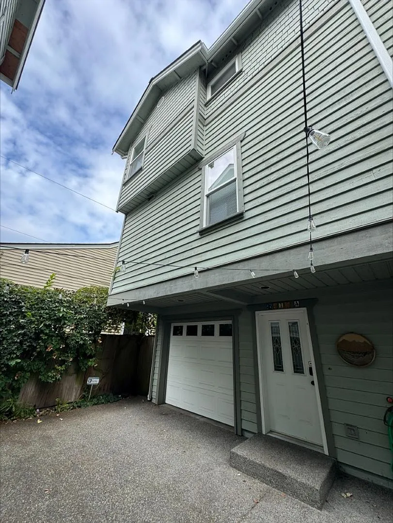 3Bd/3.25Ba Seattle Townhome — Photo 1