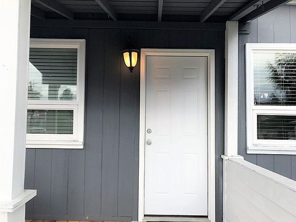 3rd image of 17325 213th Ave NE