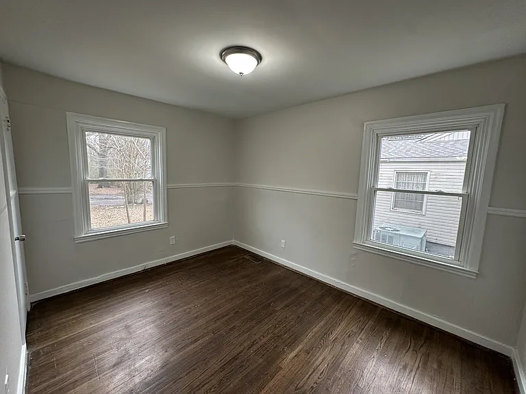 5820 Court Q — Photo 7