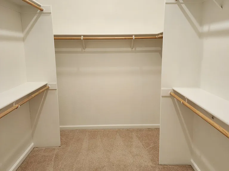 5066 Mertola Dr — Photo 10