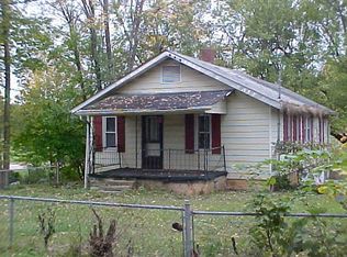 2706 S Milton Dr, Bloomington, IN 47403