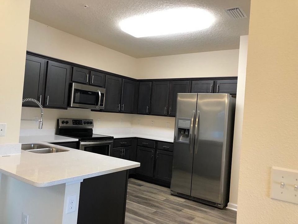 1st image of 4959 Key Lime Dr Unit 202