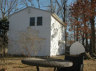 7111 Hooes Rd, Springfield, VA 22150