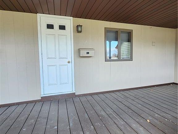 2nd image of 190 Divinity St