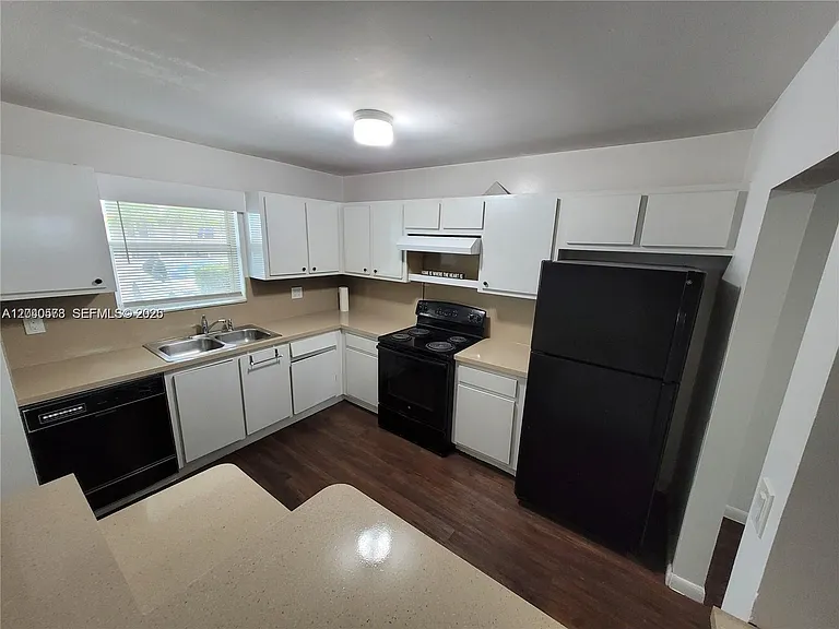2832 W Fillmore St #18 — Photo 4