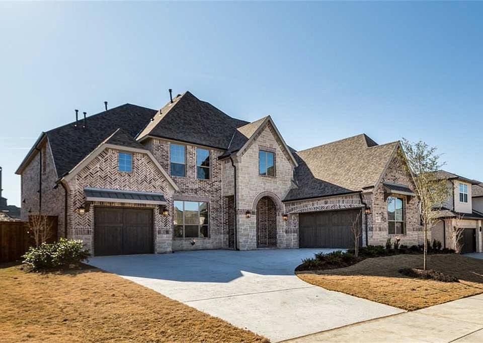 1st image of 921 Palmflower Ave