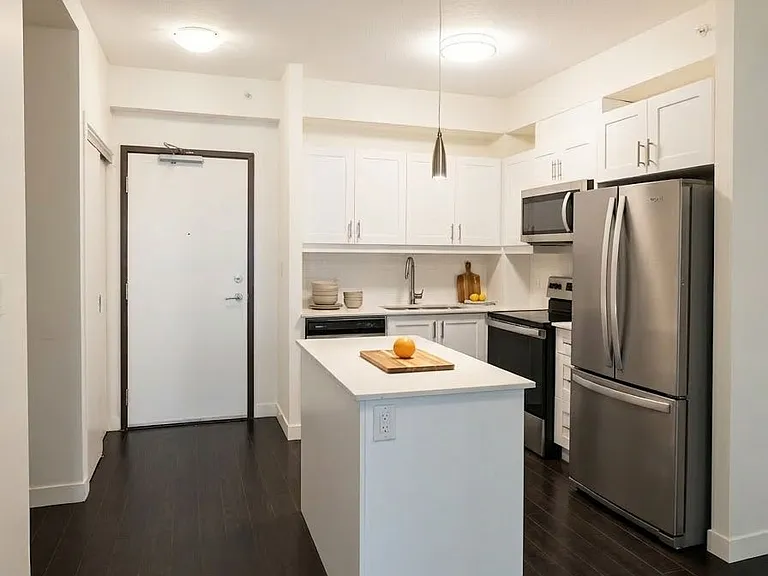 128 King St N #601 — Photo 2