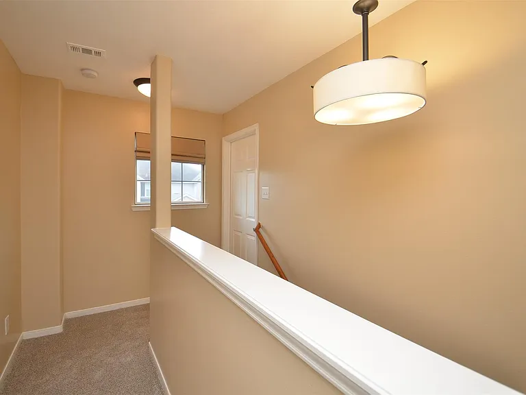 2911 Meadowglen Cv — Photo 29