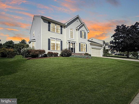 2nd image of 61 Mohr Rd
