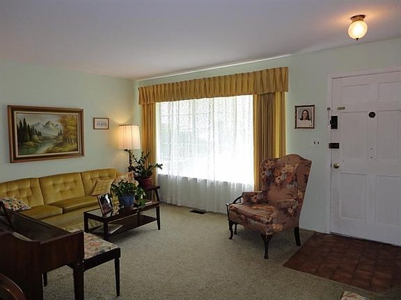 5th image of 50 Carriage Way